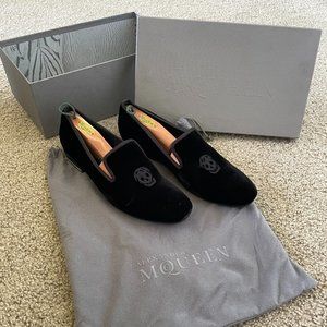 Alexander McQueen Embroidered Skull Velvet Loafer